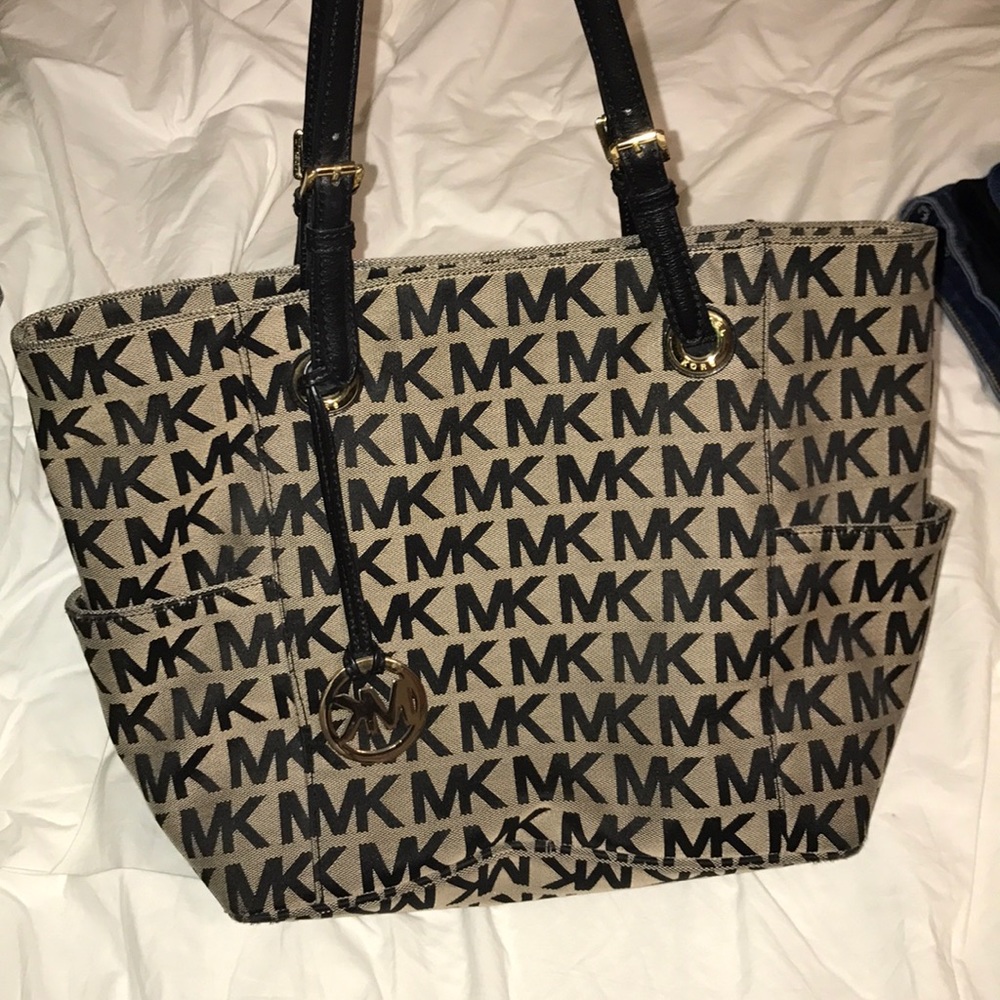 Micheal Kors MK Purse